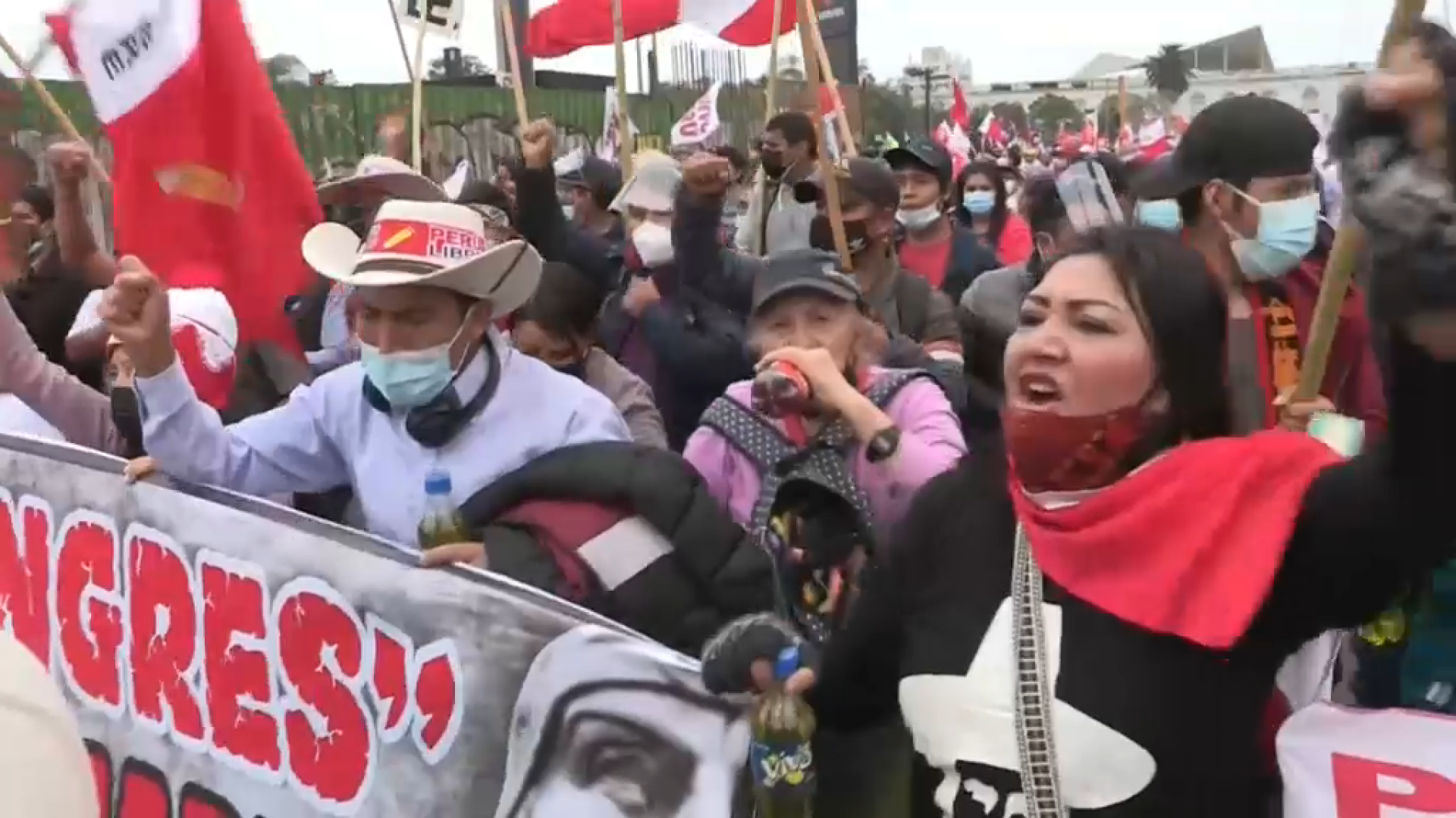 Manifestació multitudinària i transversal al Perú pels resultats electorals