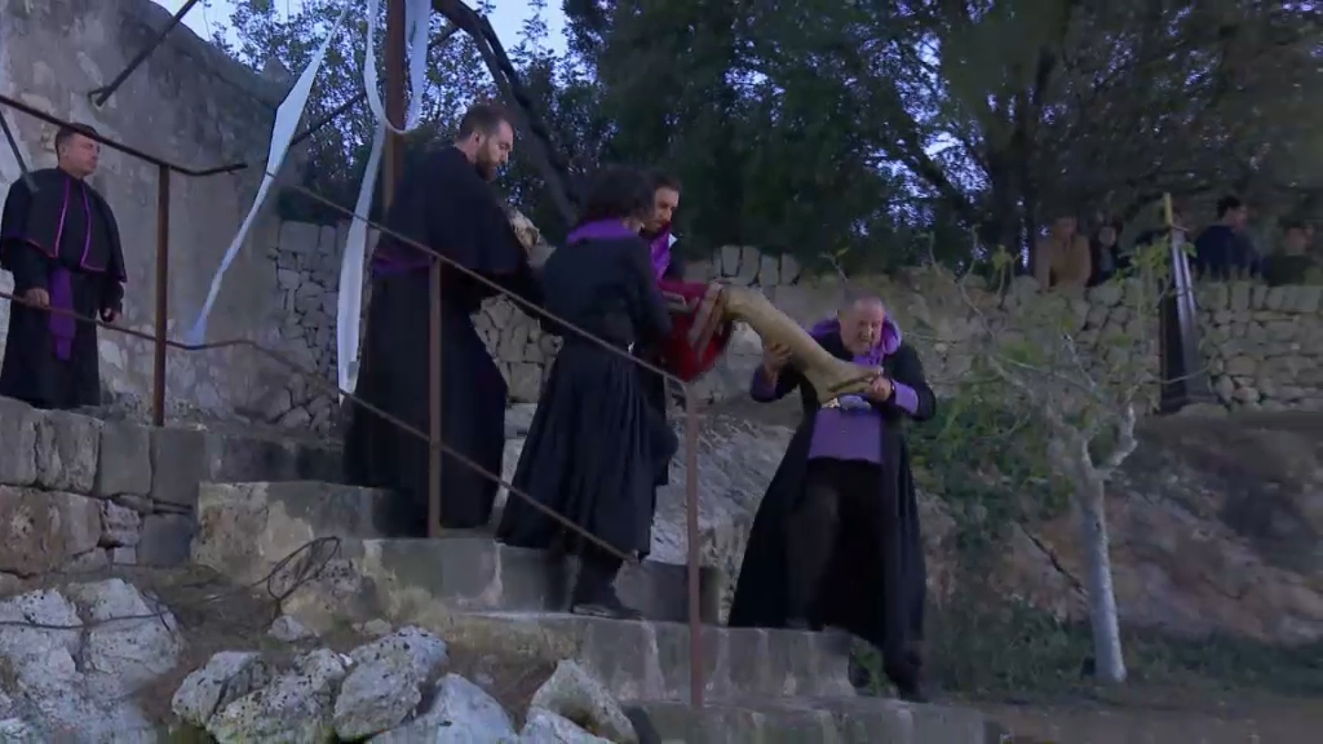 Sineu viu la solemne processó del Sant Enterrament i la Soledat de Maria