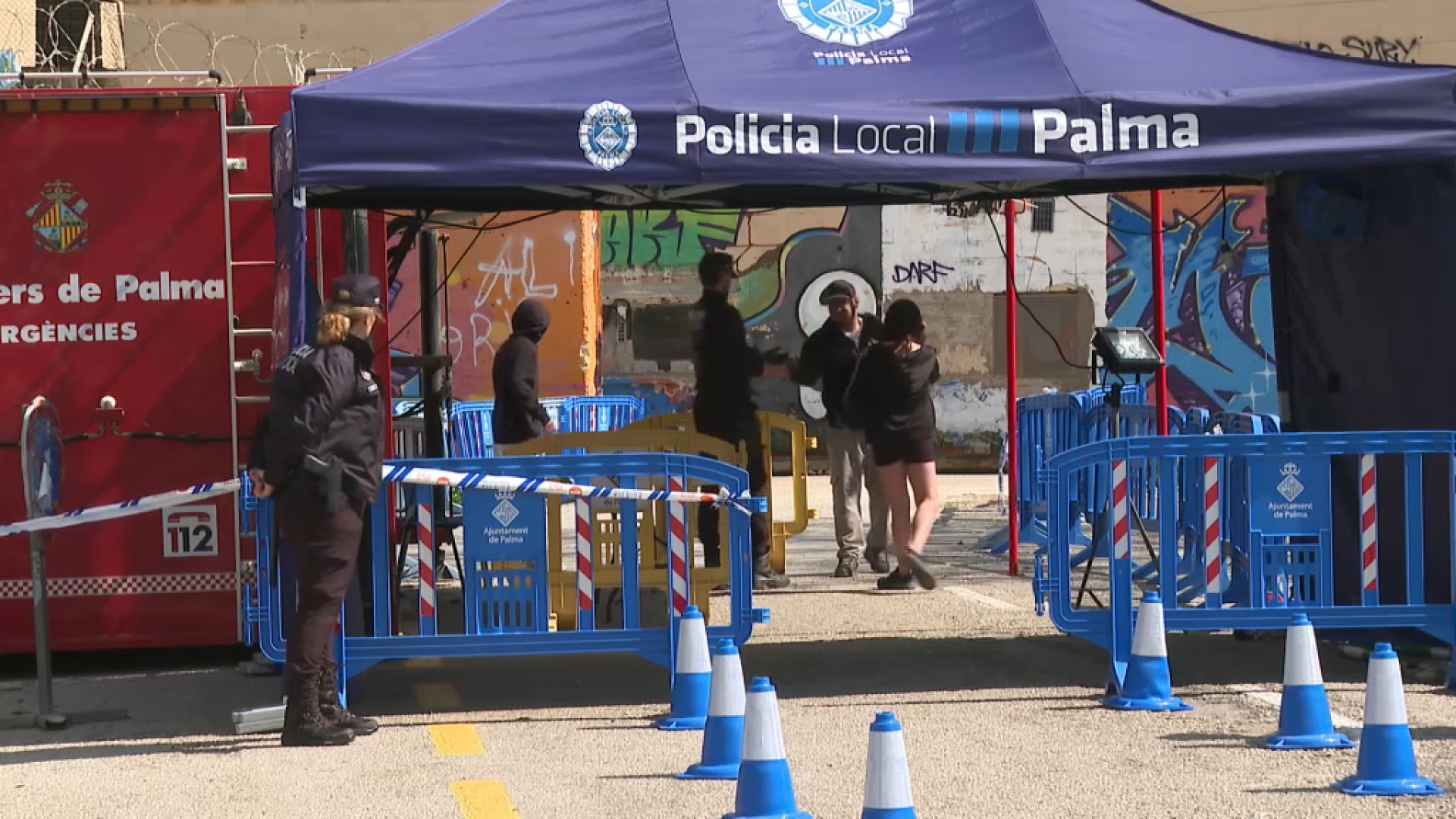 La Policia Local de Palma evita que un grup de persones no residents a la presó antiga hi entrin