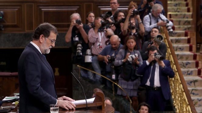 Rajoy dona cinc dies a Puigdemont per confirmar si ha declarat la independència