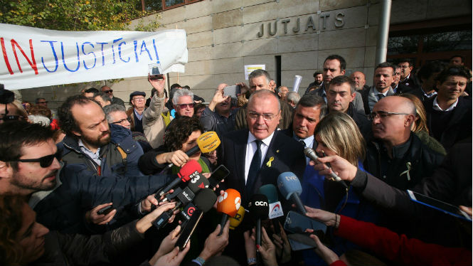 El batle de Reus nega que incités a l’odi contra policies nacionals