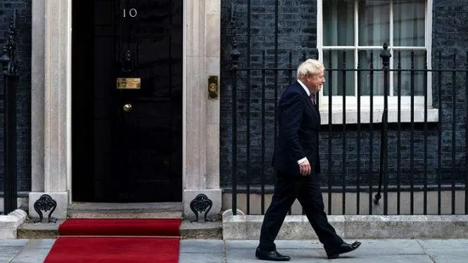 Cinc dimissions al gabinet de Boris Johnson a conseqüència del ‘partygate’