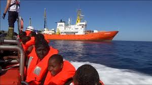 Menorca s’ofereix per acollir part dels refugiats de l’Aquarius
