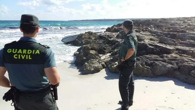 Rescaten 12 migrants a la platja des Carbó, a Santanyí