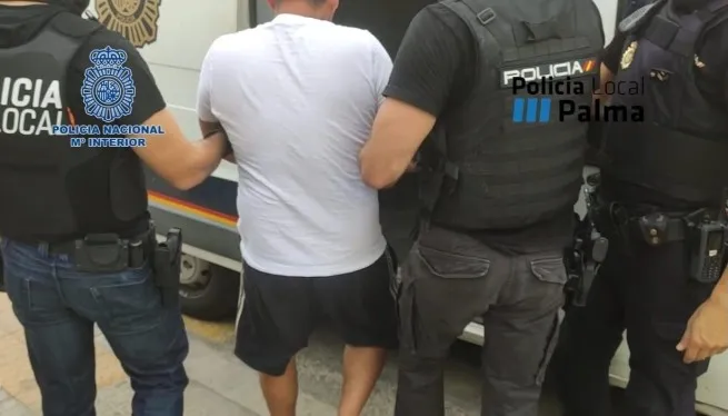 Detinguts sis homes en un dispositiu policial contra quatre punts de venda de drogues a Palma