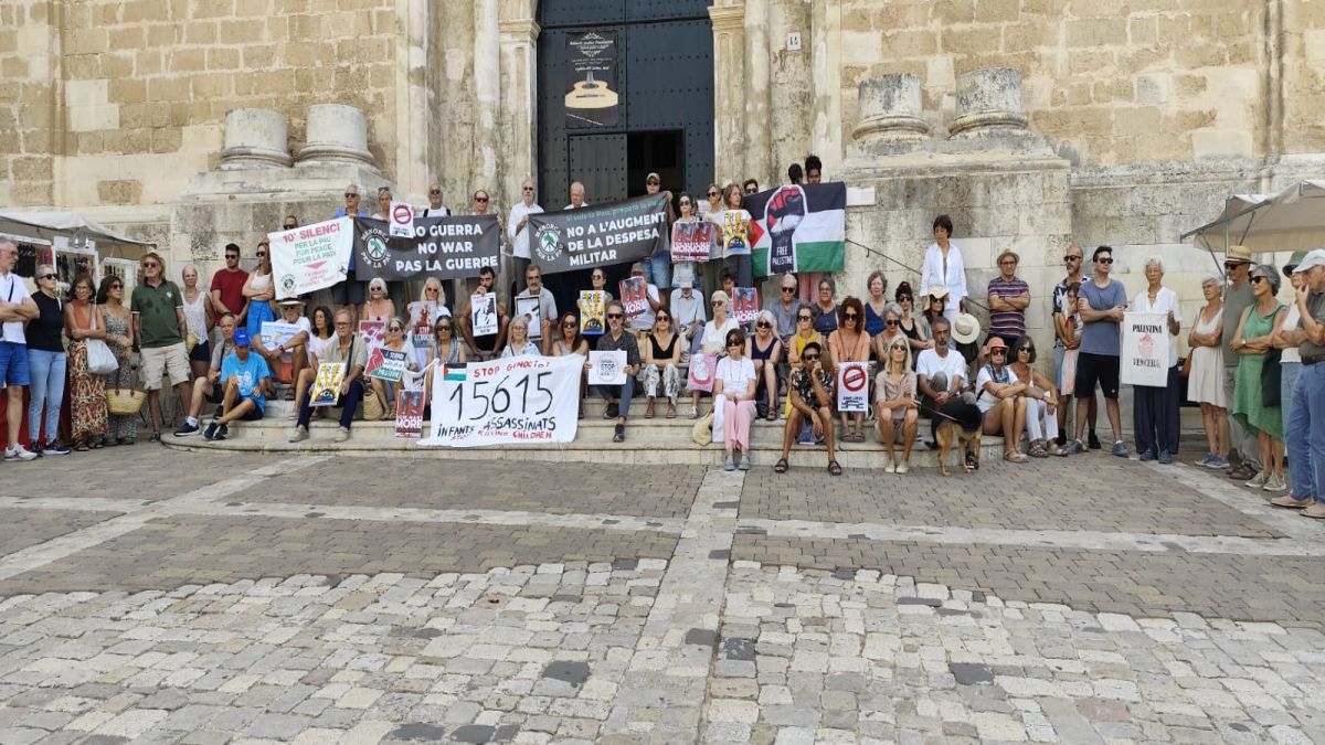 Deu+minuts+de+silenci+en+solidaritat+amb+el+poble+palest%C3%AD