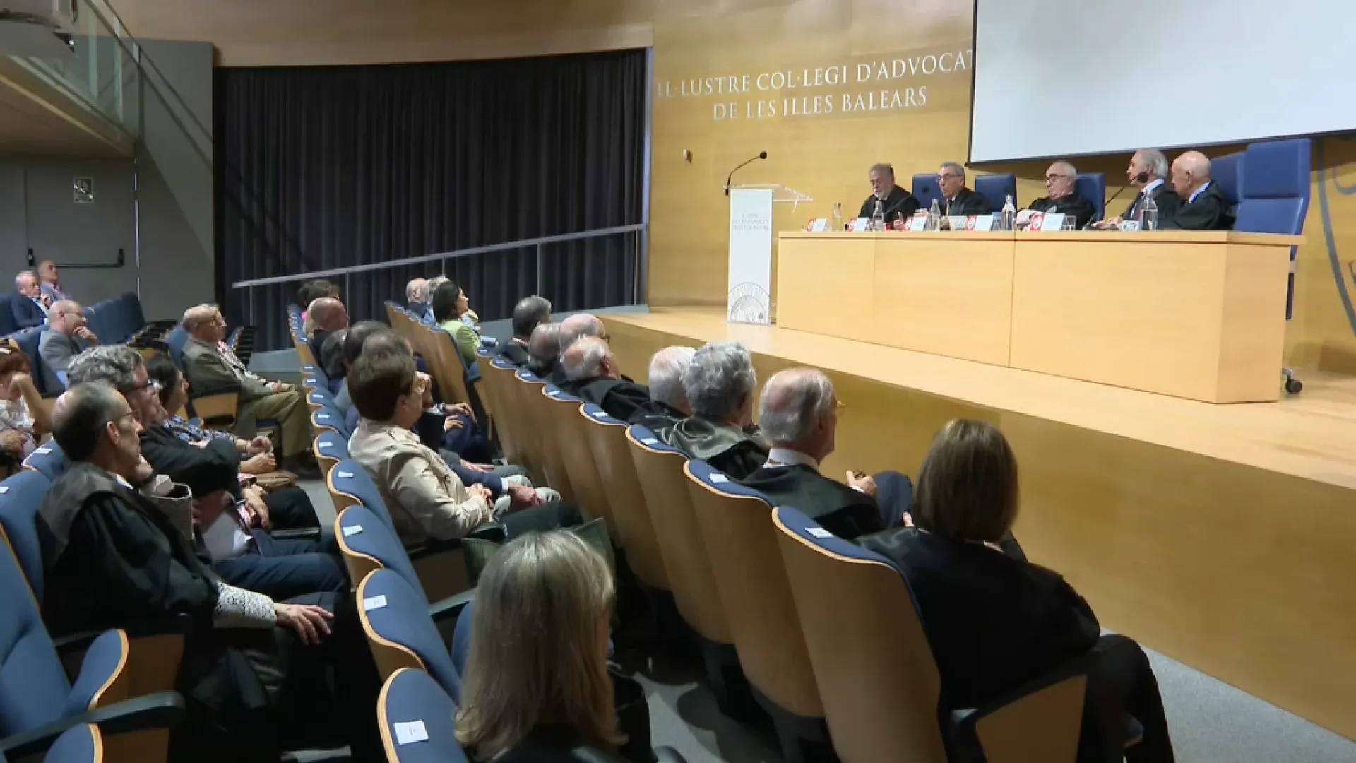 La Reial Acadèmia de Jurisprudència de Balears ret homenatge a Rafel Perera Mezquida