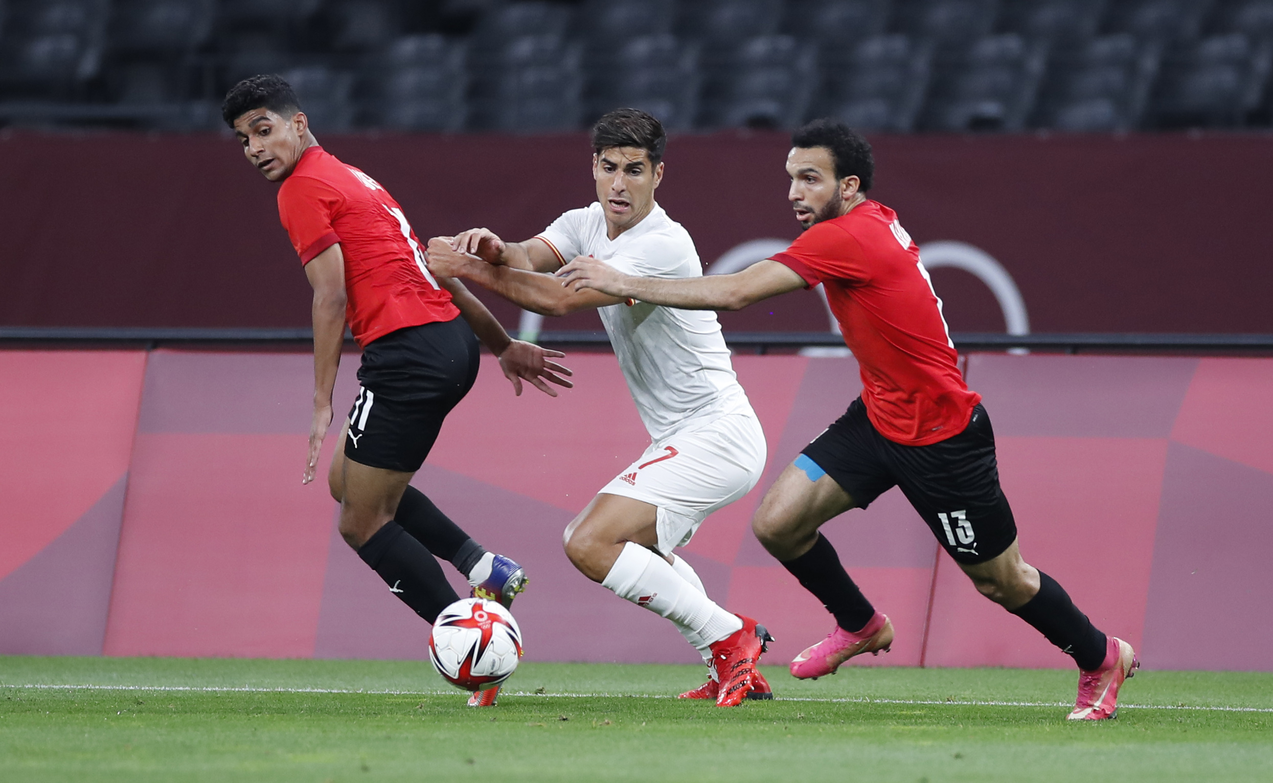 Marco Asensio i Rafa Mir debuten als Jocs Olímpics amb un empat sense gols davant Egipte