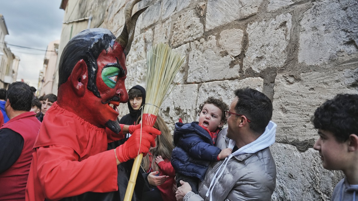 La revetla de Sant Antoni a sa Pobla en imatges