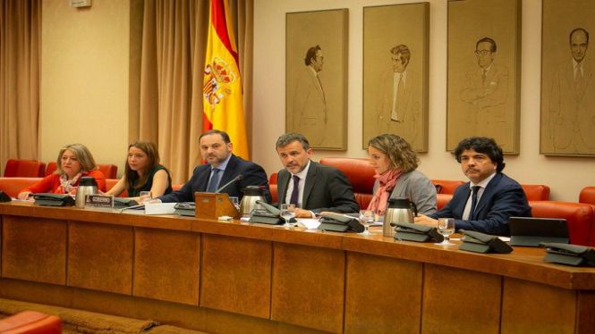Ábalos ‘pren nota’ de la queixa pel rebuig a declarar com a servei públic la ruta Menorca – Barcelona