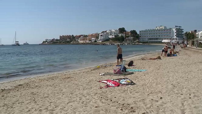 Disminueix “dràsticament” la qualitat de les aigües de bany d’Eivissa