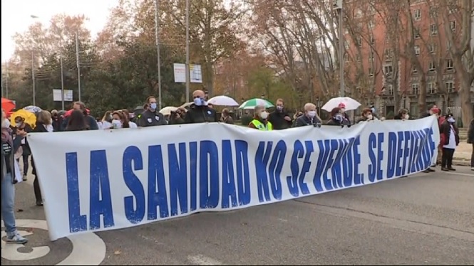 Manifestació de la Marea Blanca a Madrid contra la gestió sanitària de la comunitat