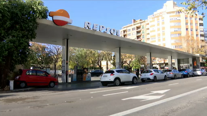 L’Ajuntament ordena el tancament de les benzineres de les avingudes i de la plaça del Progrés