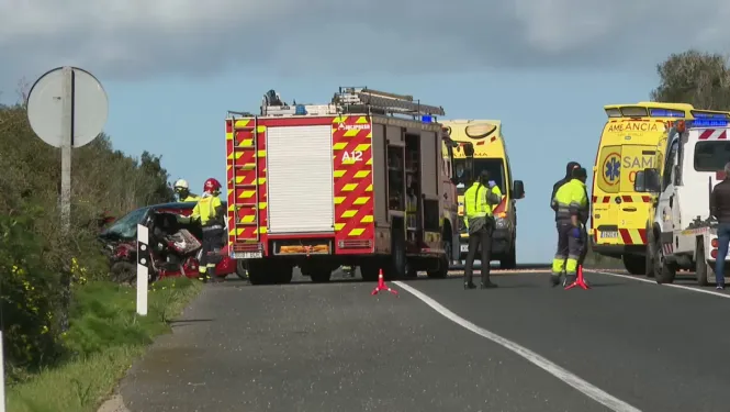 Tres ferits greus en un accident de trànsit a la carretera general de Menorca