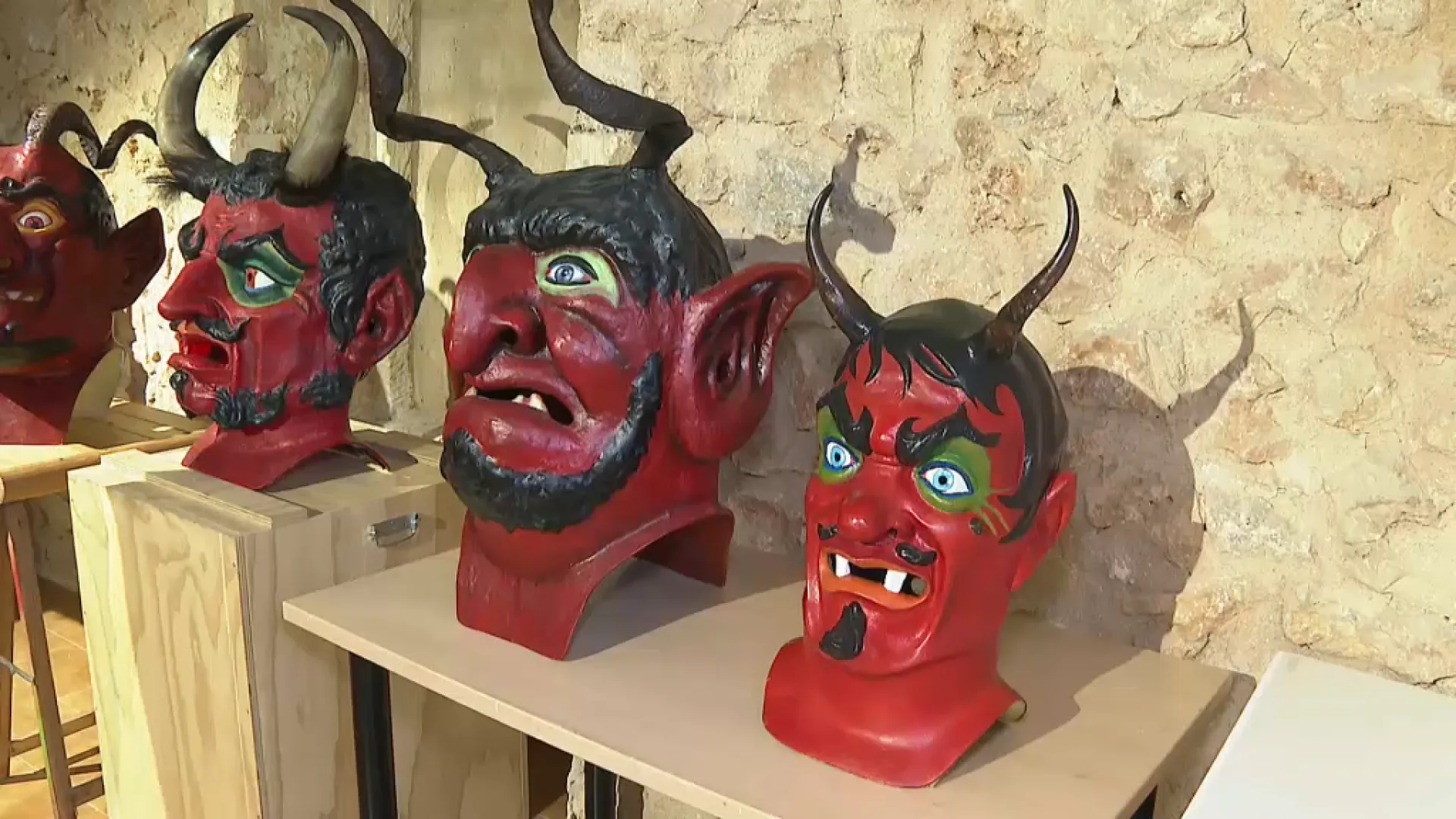 L’Obreria de Sant Antoni de sa Pobla cedeix tres dels seus dimonis perquè els poblers els puguin portar durant la festa