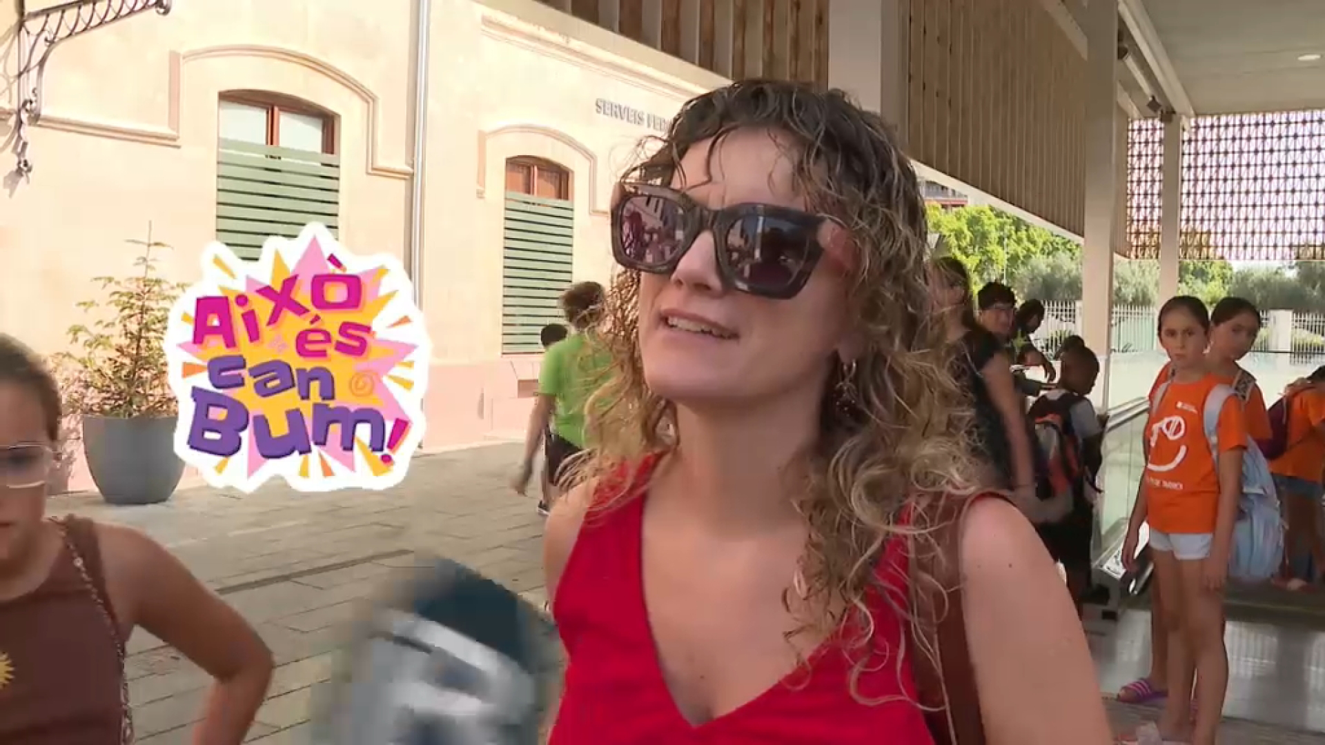 ‘Stickers’ en català per fomentar les expressions populars