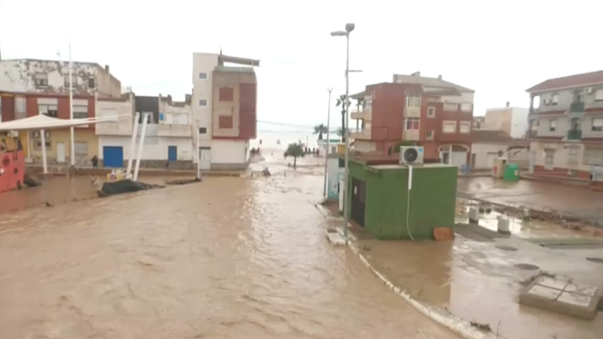 Les pluges torrencials deixen Múrcia