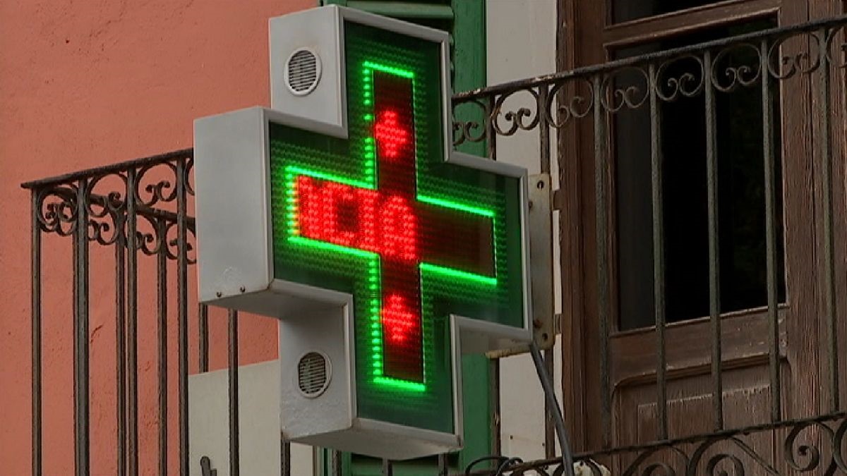 El Govern haurà de treure a concurs 18 farmàcies després de la decisió del Suprem