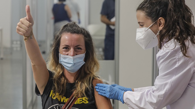 Espanya, segon país de la UE amb més població vacunada amb la pauta completa