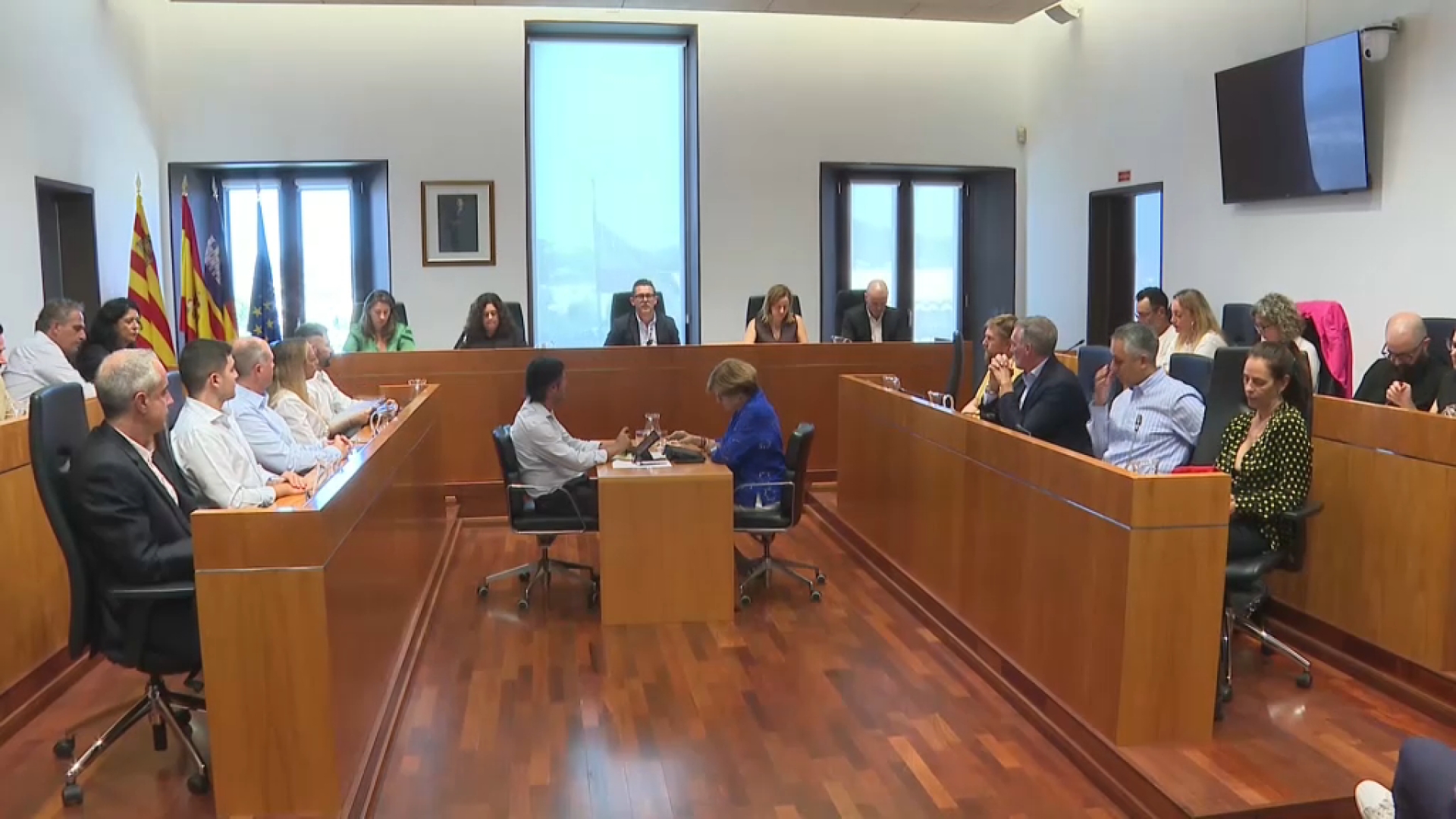 Triguero anuncia el projecte de construcció de vint pisos de lloguer social per a joves a un solar del carrer d’Isidor Macabich