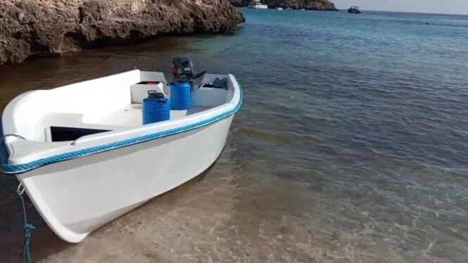 Interceptada una embarcació amb 16 migrants a bord a Cabrera