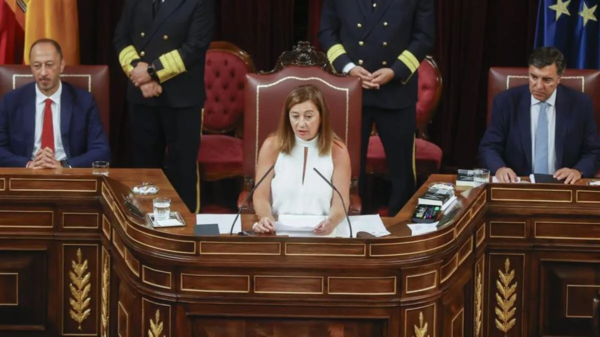 Armengol, nova presidenta del Congrés, anuncia en el seu discurs que hi permetrà l’ús de les llengües cooficials