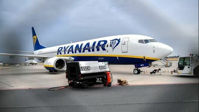 Ryanair redueix al 40%25 la seva programació fins al març del 2021 i anuncia més acomiadaments