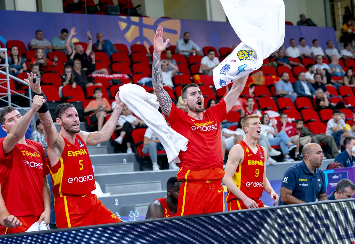 Espanya es classifica per als vuitens de final de l’Eurobasket