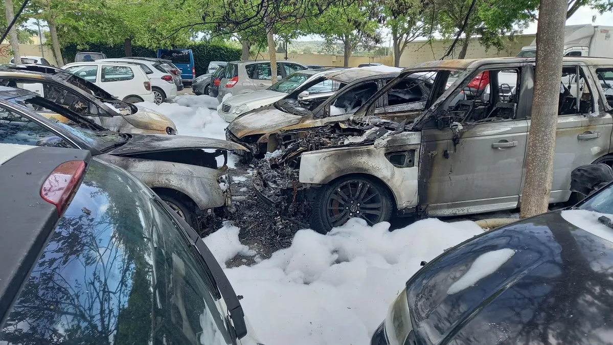 Detingut un home acusat de calar foc a una dotzena de cotxes a Porreres aquesta matinada