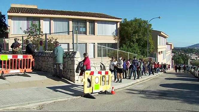 640 extraccions fetes i 9 positius el primer matí de tests massius a Lloseta