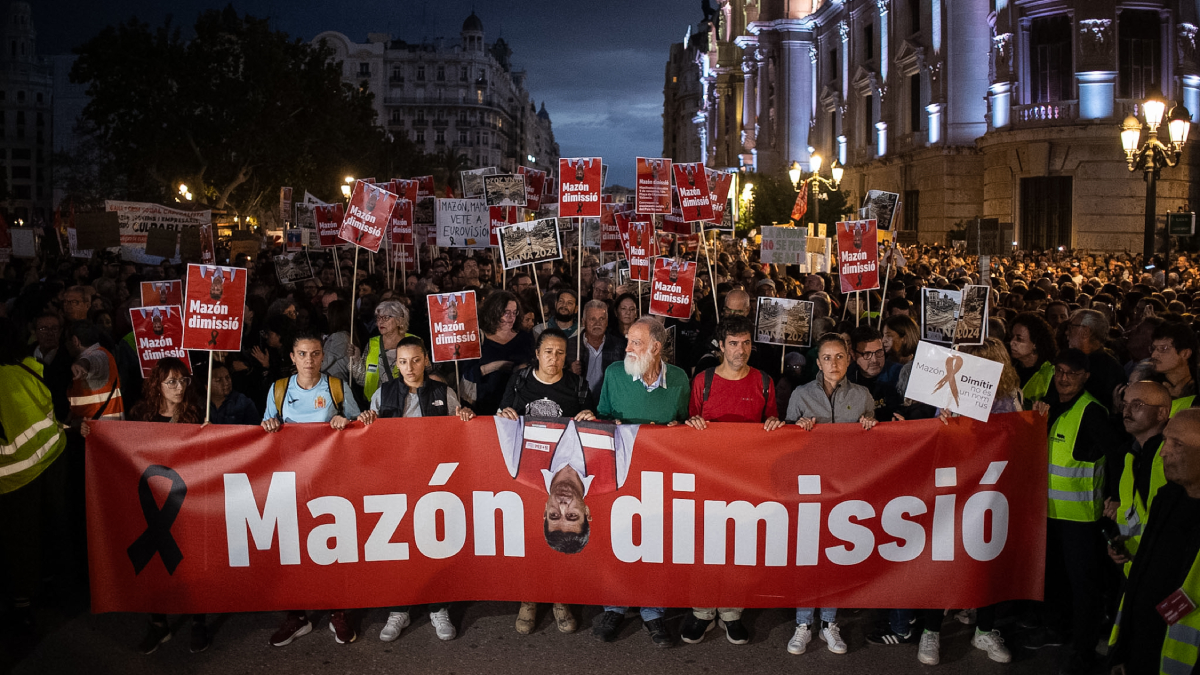 130.000 persones demanen a València la dimissió de Mazón