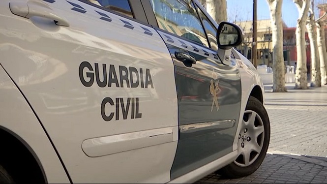 Mor un guàrdia civil atropellat per un cotxe que s’escapava