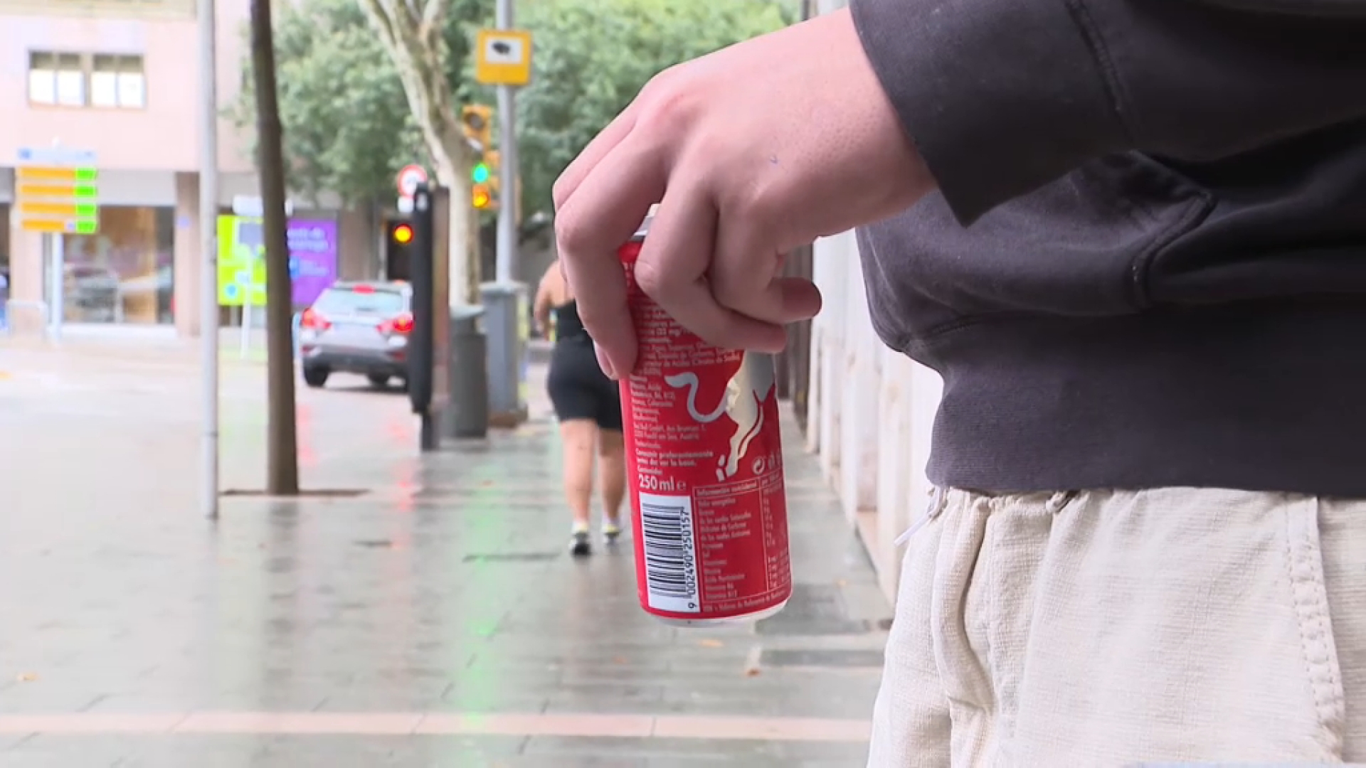 Alerta per l’alt consum de begudes estimulants en la població jove: les Balears estudien mesures per regular-ne la venda