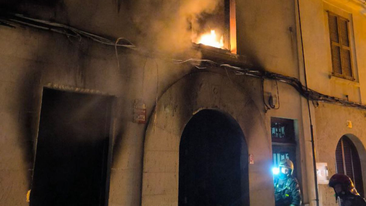 Una dona, ferida en l’incendi d’un habitatge a Llucmajor
