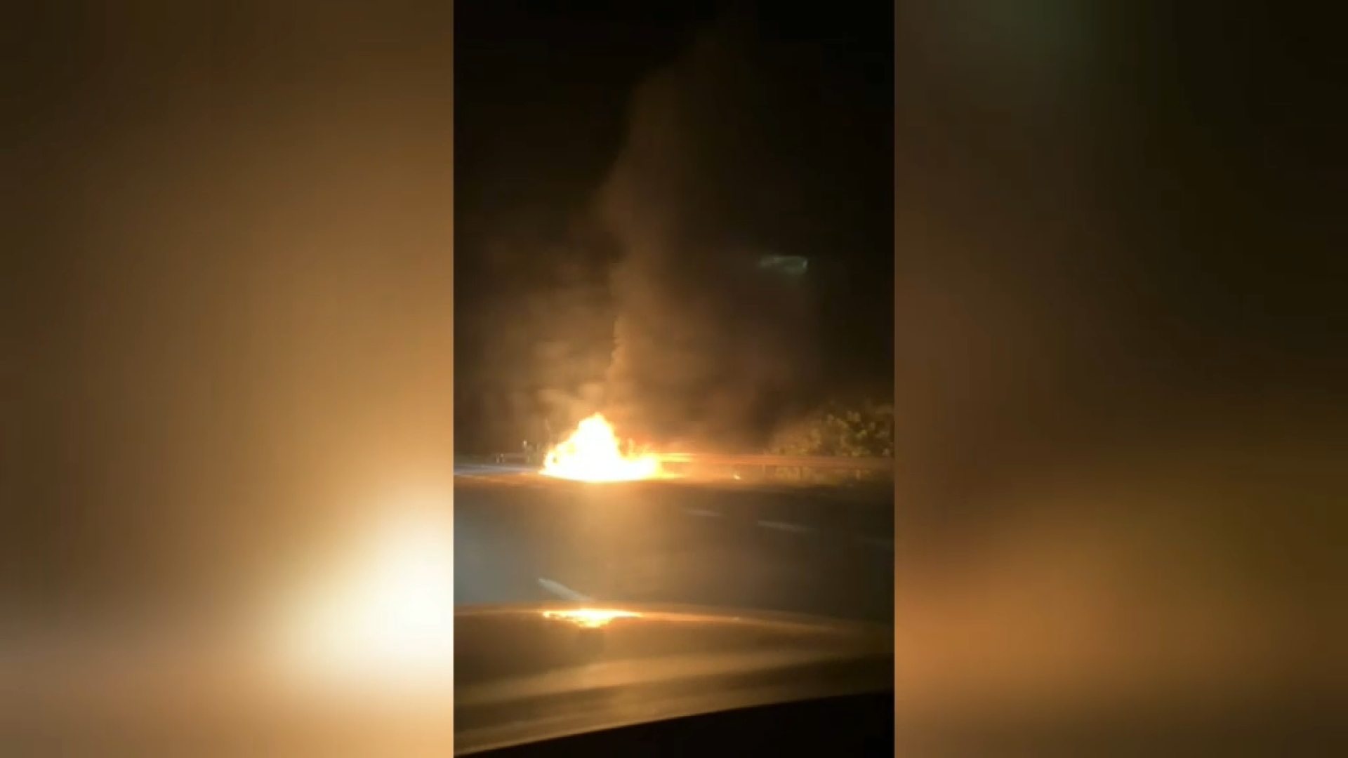 Crema un cotxe a l’autopista d’Inca