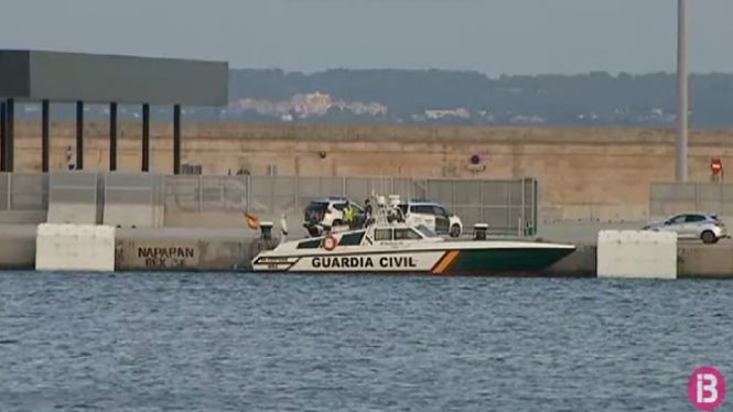 Intercepten+una+pastera+amb+13+migrants+a+Cabrera