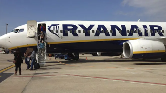 Multa de 24.000 euros a Ryanair per cobrar l’equipatge de cabina