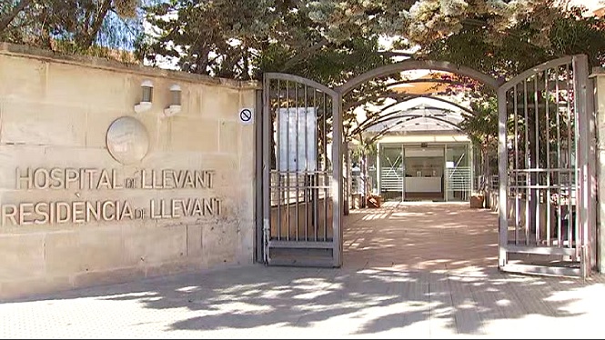 El Govern intervé dues noves residències a les Balears