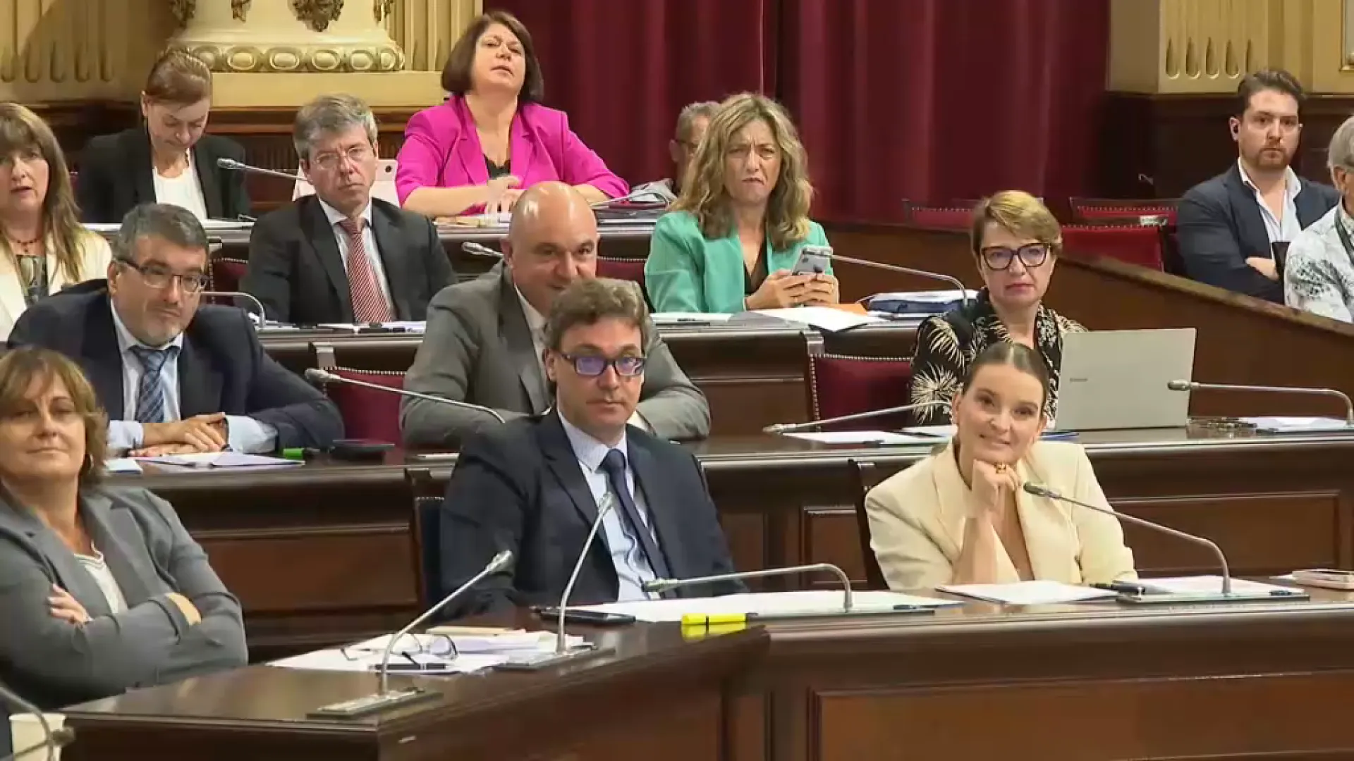 El PP tomba la proposta de lliure elecció de llengua presentada per Vox