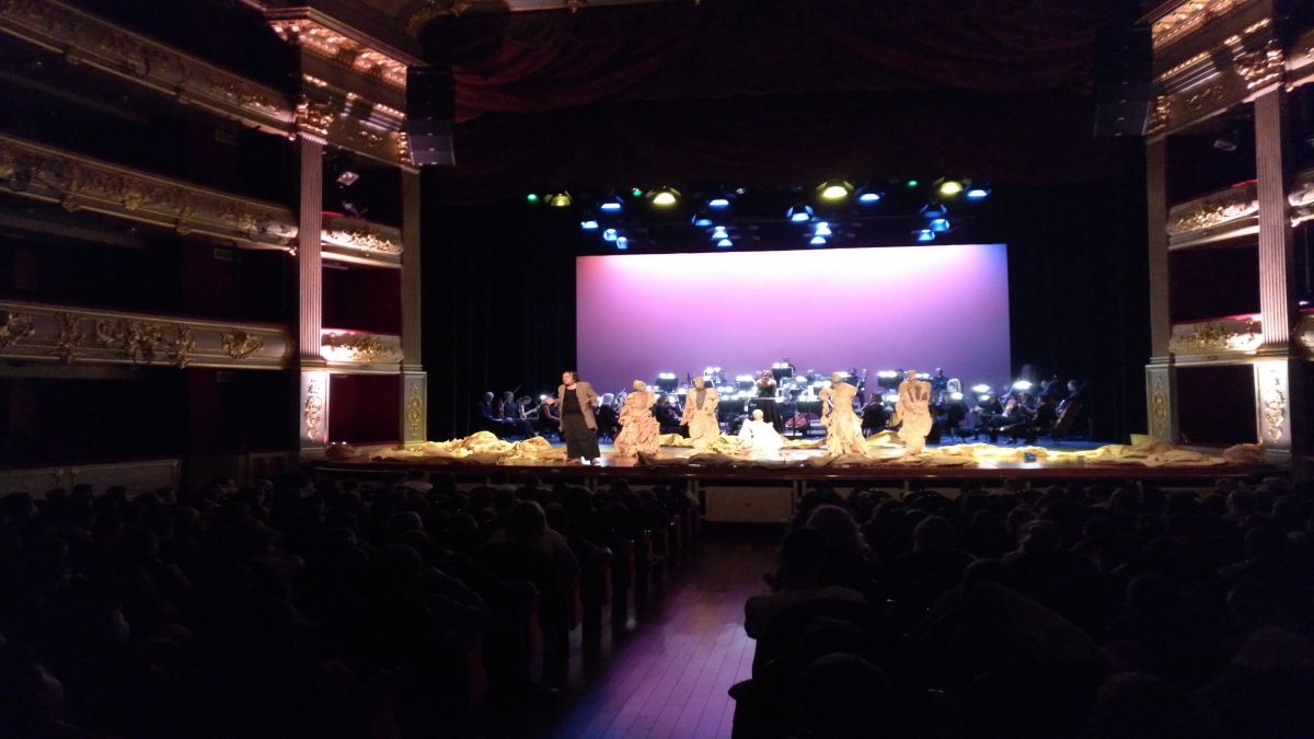 ‘El somni d’una nit d’estiu’ sedueix 2.000 escolars al Teatre Principal de Palma