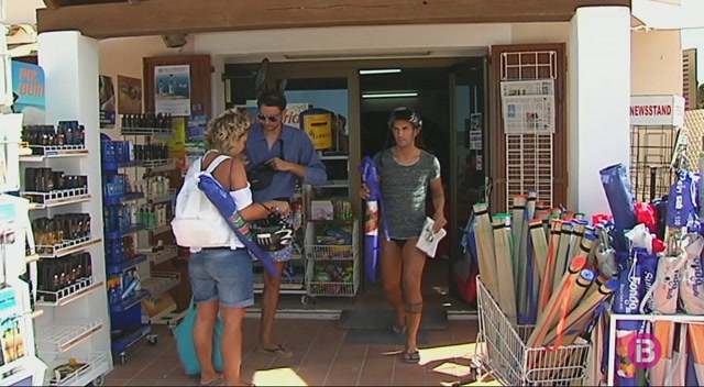 Els+turistes+de+Formentera+han+gastat+30+euros+menys+diaris
