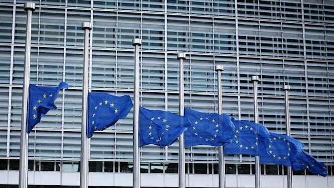 L’Eurogrup mobilitza 540.000 milions en préstecs, però deixa de banda el debat sobre els eurobons