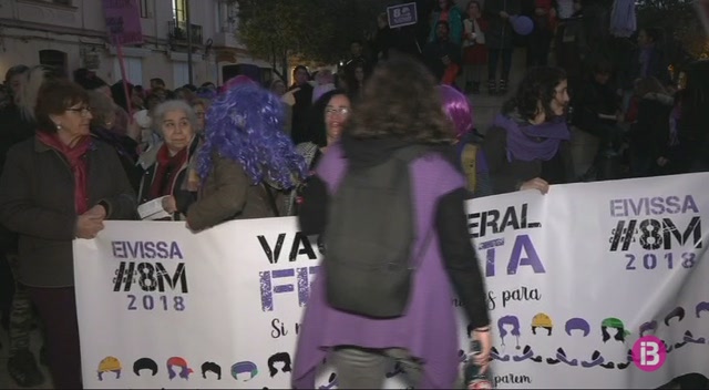 2.000+persones%2C+a+la+manifestaci%C3%B3+del+Dia+de+la+Dona+a+Eivissa