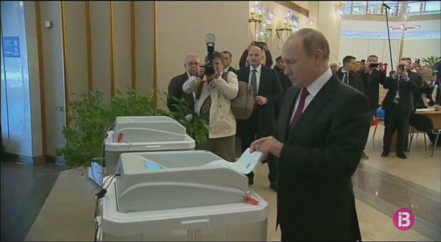 R%C3%BAssia+celebra+les+eleccions+presidencials+sense+cap+dubte+sobre+la+reelecci%C3%B3+de+l%E2%80%99actual+president+Vladimir+Putin