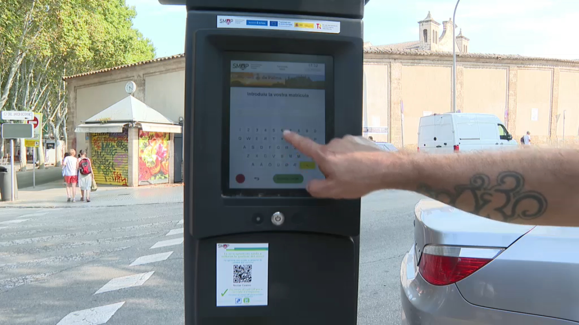 L’Ajuntament ha retirar una quinzena d’adhesius amb codis QR que envien als usuaris a pagar a una pàgina web fraudulenta