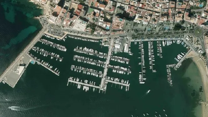Baleària demana atracar al port de Sant Antoni per reprendre les connexions amb Palma i Dénia