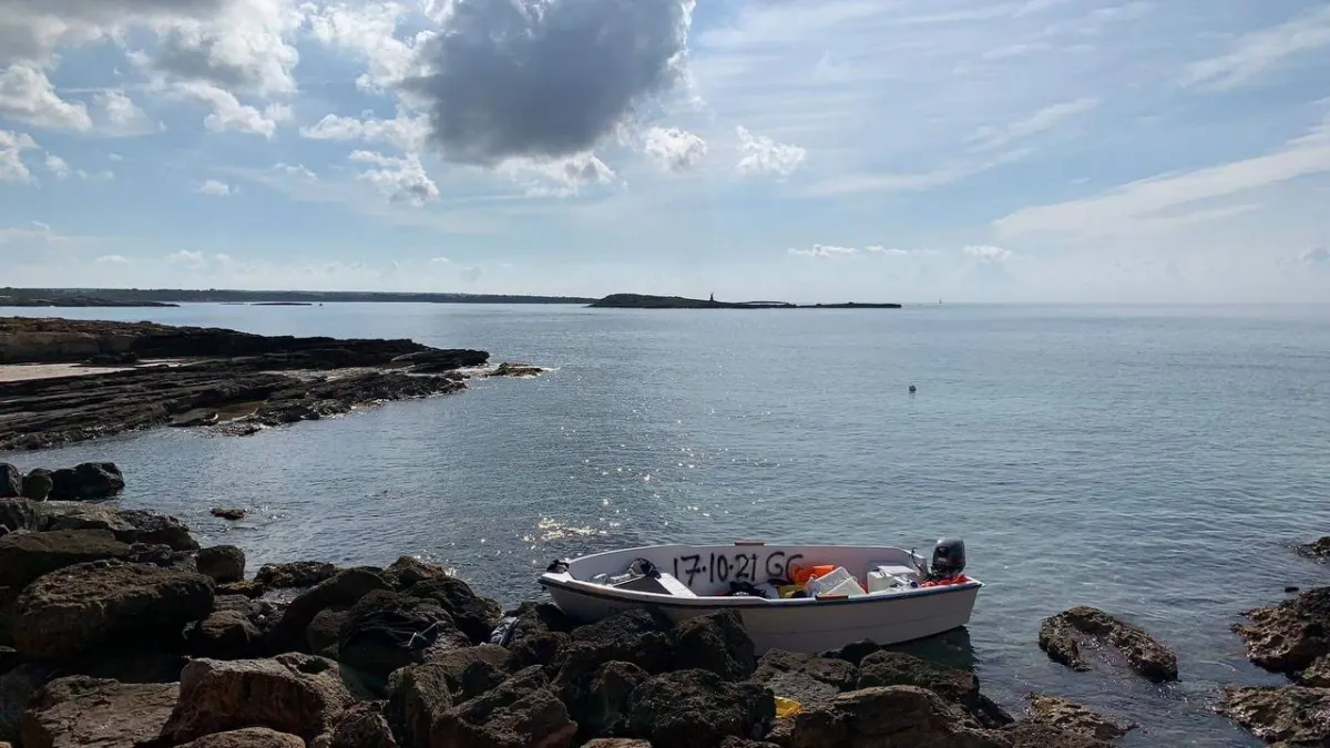 Detingut a Eivissa el patró de la barca amb 12 migrants interceptada a ses Figueretes