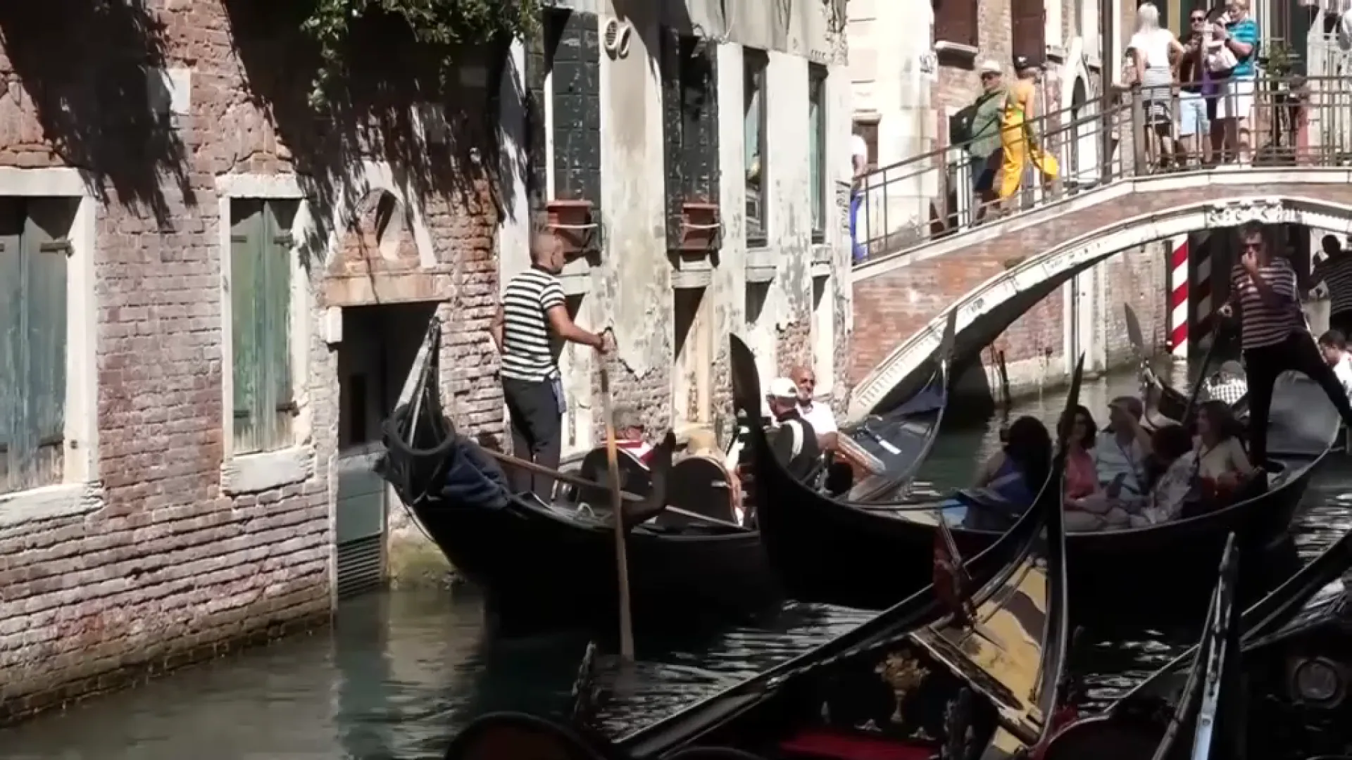 Venècia aprova un peatge turístic de 5€ per poder entrar a la ciutat