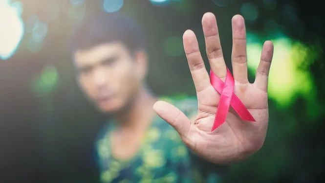 La lluita contra l’estigma, el cavall de batalla després de 40 anys de VIH
