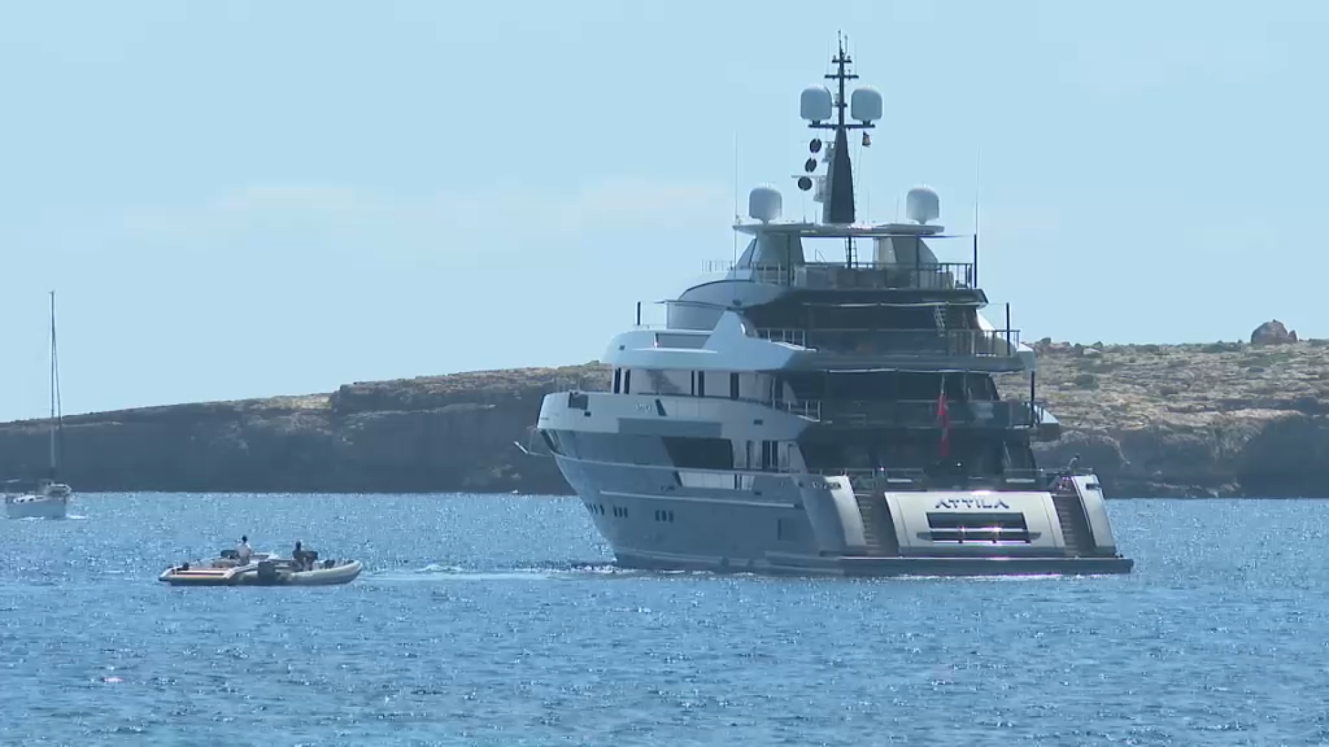 El super-iot de luxe Attila retengut a Eivissa podrà sortir a navegar sota una fiança de 200.000 euros